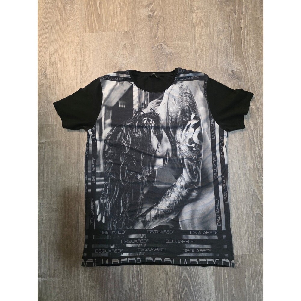 Dsquared2 t shirt used xl